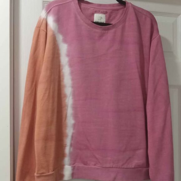 Cute Ivory Ella Tie Dye Sweatshirt, Size Medium - Picture 2 of 6